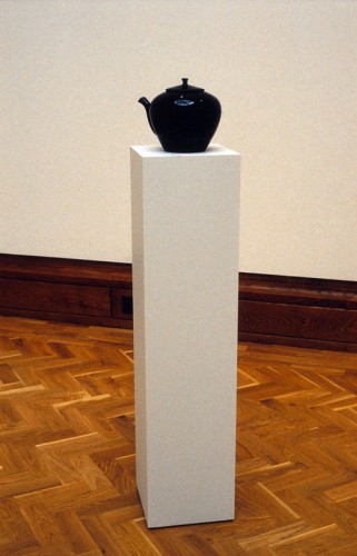 ‘Black Teapot’, clay, glaze, wood, paint, teapot; 18.5 x 19 x 19cm, plinth: 105 x 25 x 25cm, installation at National Museum, Cardiff