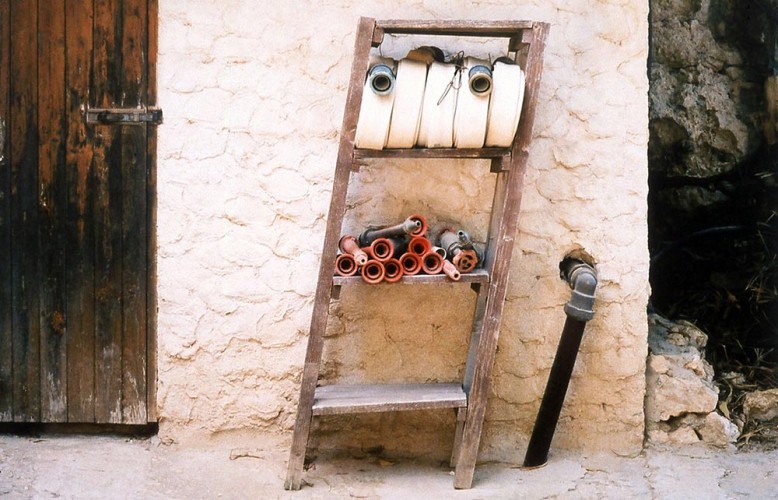 Shelving and pipe’, (Lampedusa), 2004